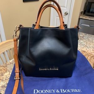 Dooney & Bourke Small Barlow Bag